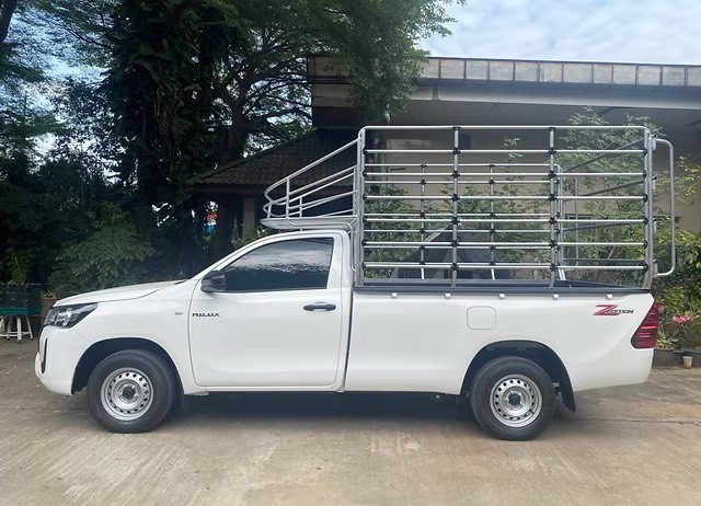 รถกระบะ 4 ล้อ